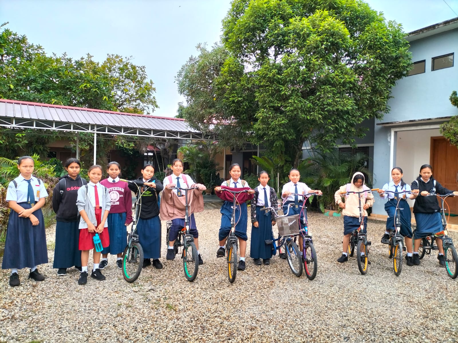 Sekolah 4
